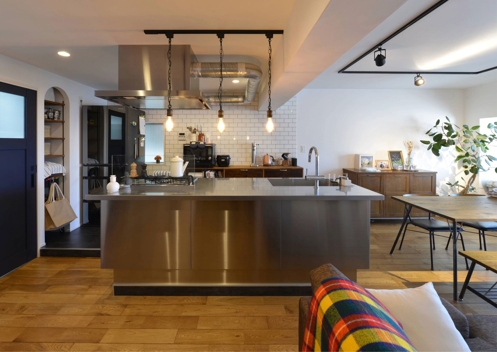 ​『自分の時間を楽しめるカフェ風×ワークスペースのコラボ』