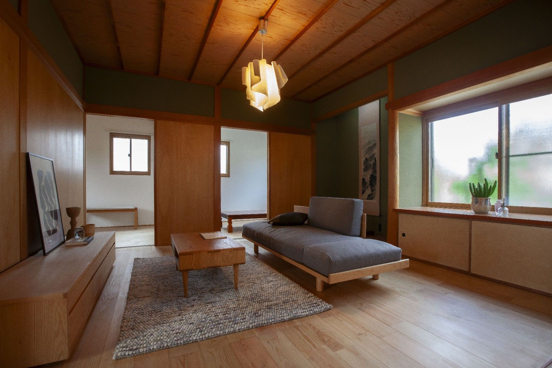 能美市二人暮らし。旅の思い出と、前の住み手の記憶が灯る平屋。