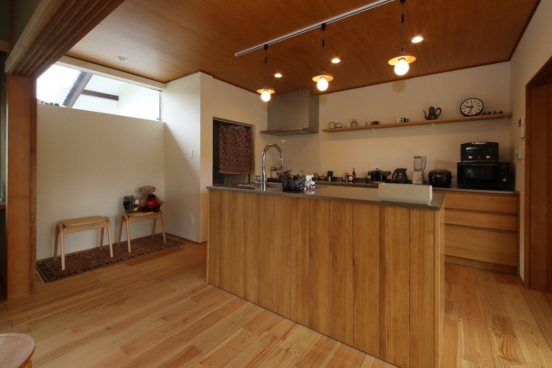 能美市二人暮らし。旅の思い出と、前の住み手の記憶が灯る平屋。