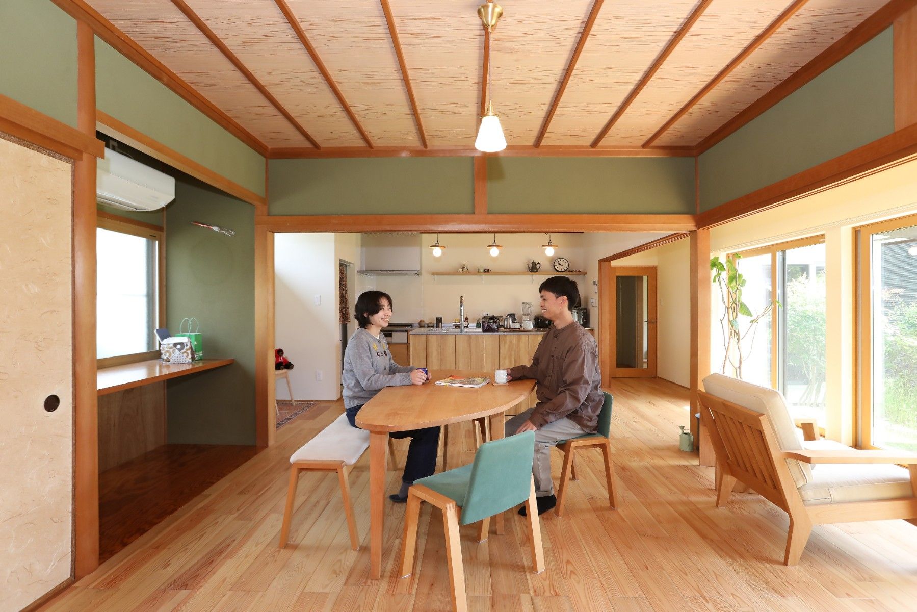 能美市二人暮らし。旅の思い出と、前の住み手の記憶が灯る平屋。