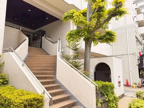 駅近の3LDK物件です。周辺環境も充実しているので暮らしやすいです。