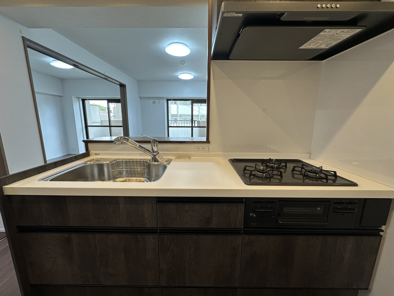 作業台も広く、お料理が快適に捗りそうですね◎