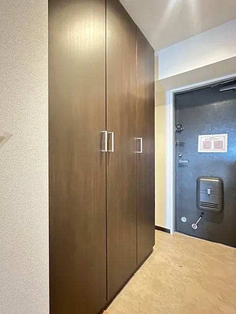 玄関には大きな下駄箱が完備されています！
