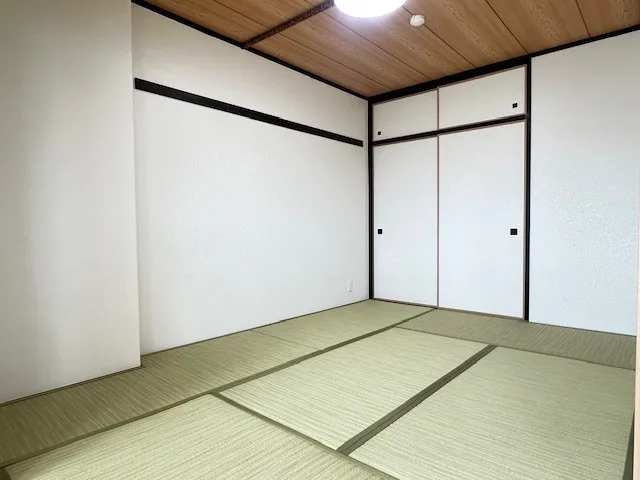 和室にも押入れがあるので季節物の布団などを片付ける事ができますね！