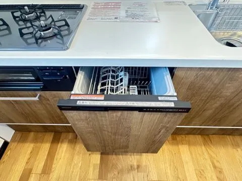 食器洗い乾燥機付きのキッチンなので、奥様の家事負担軽減になります！