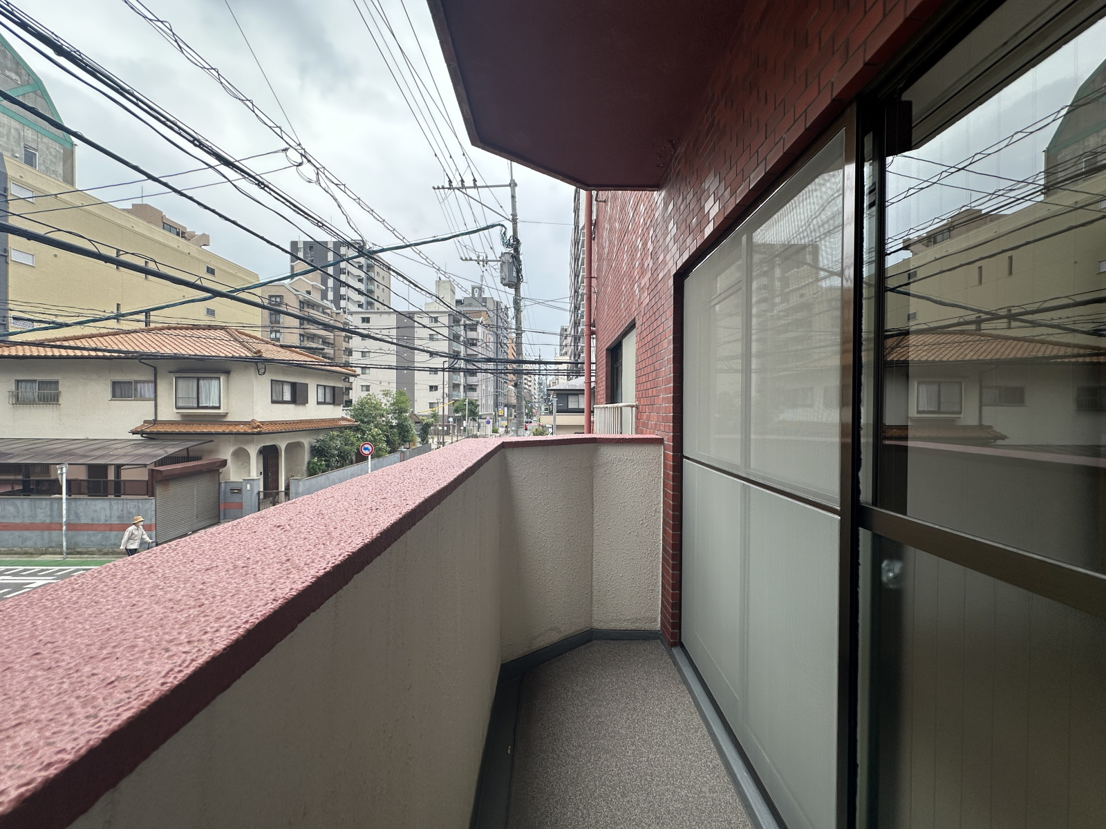 洋室横のバルコニー◎2面バルコニーで風通し◎