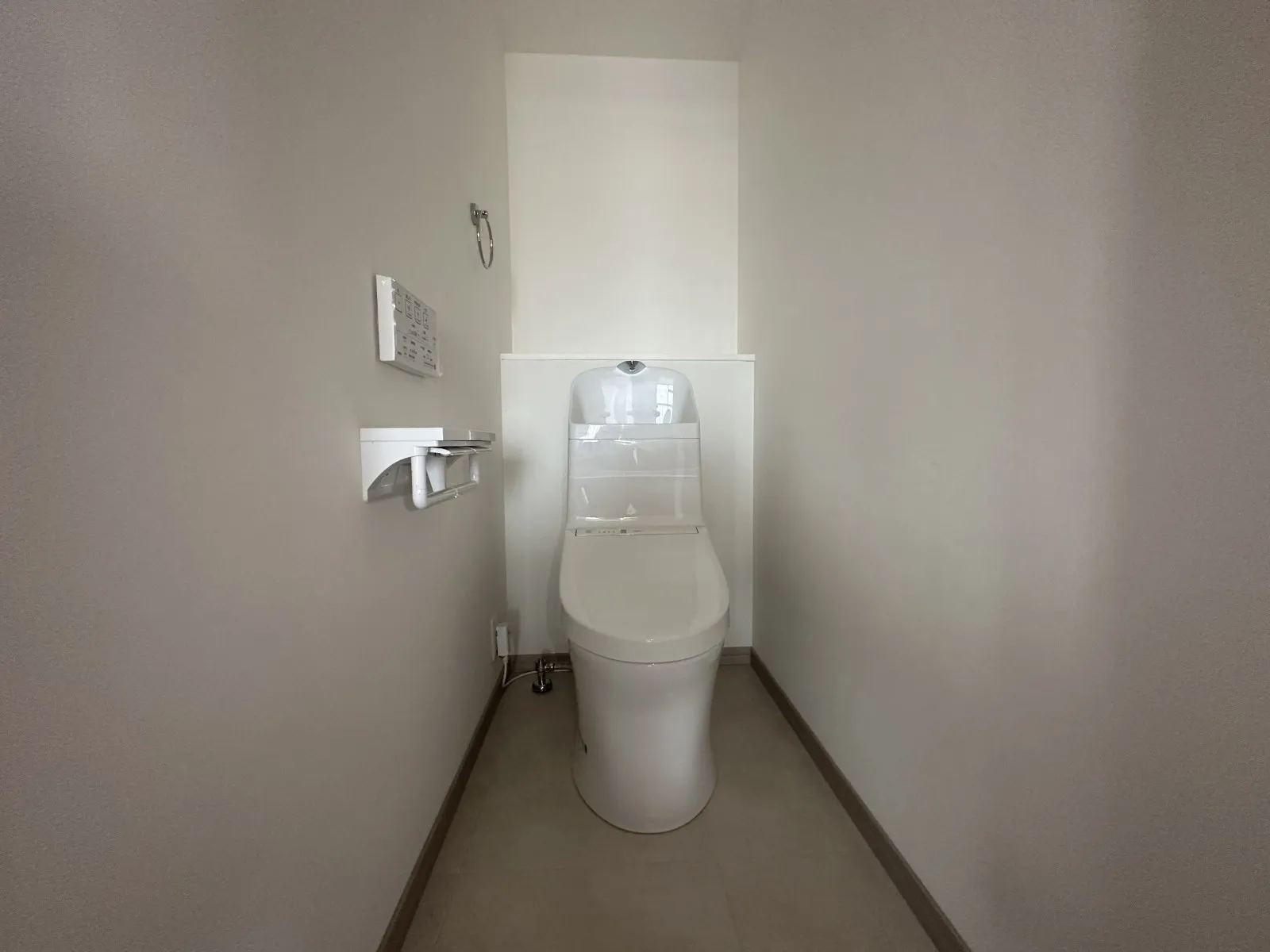 ウォシュレット付きの清潔感のあるトイレ◎ 