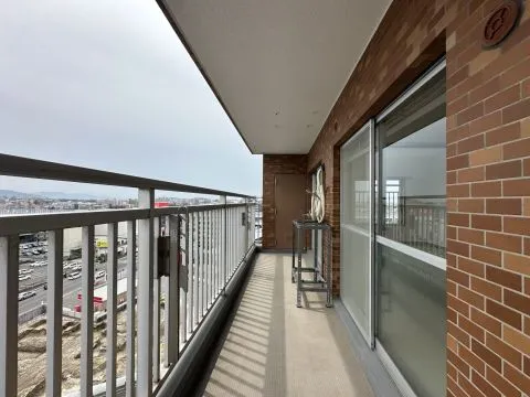 広々とした奥行きのあるバルコニー◎