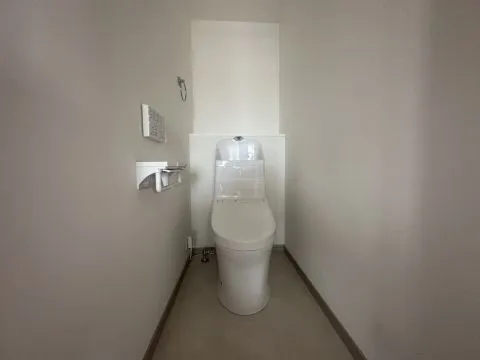 ウォシュレット付きの清潔感のあるトイレ◎