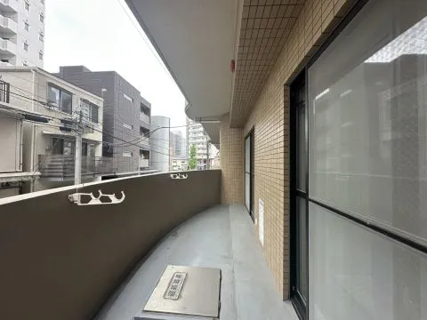 奥行があり、広々としたバルコニー◎ 洗濯物がたくさん干せそうな広々としたバルコニー◎
