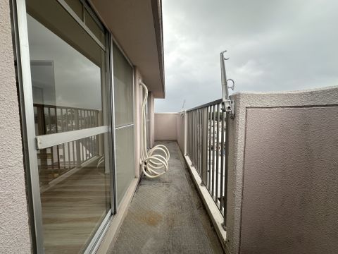 奥行があり、広々としたバルコニー◎ 洗濯物がたくさん干せそうです◎