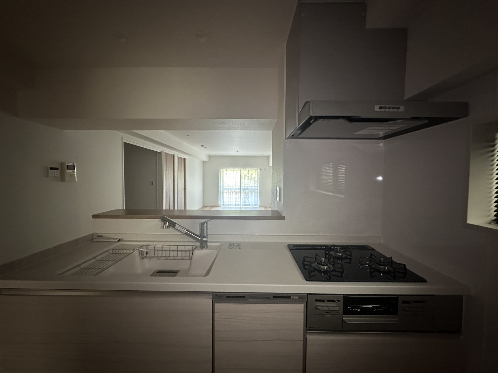 三口コンロやグリル、食器洗浄乾燥機付きで便利です◎