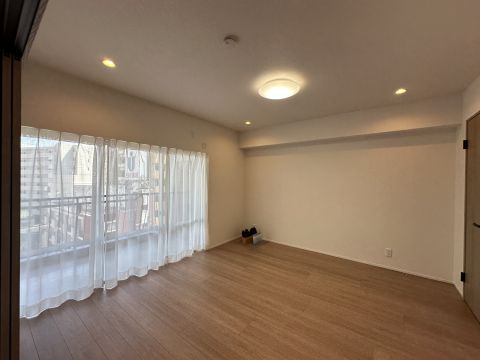 約8.3帖の洋室◎