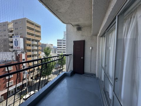 奥行があり、広々としたバルコニー◎ 洗濯物がたくさん干せそうな広々としたバルコニー◎