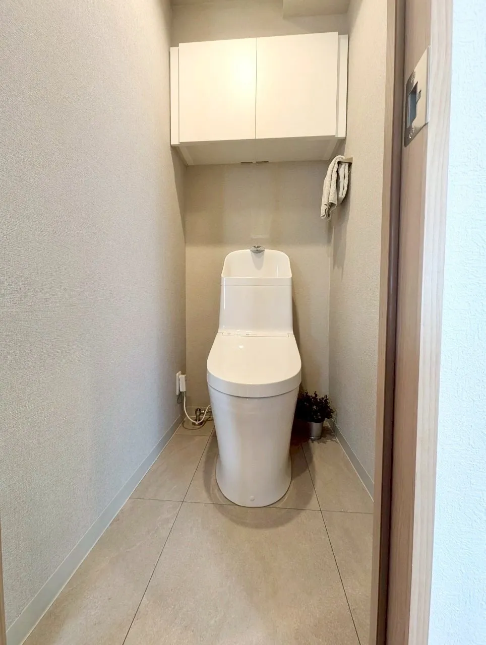 トイレ内にも収納があります