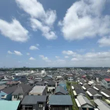 【眺望】開放感たっぷりの贅沢な眺望。深呼吸したくなるような見晴らしの良さが魅力です。