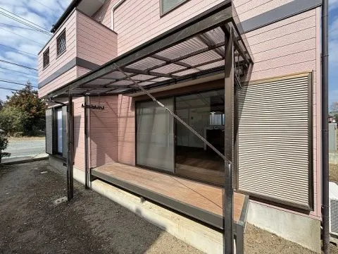 ウッドデッキです。のんびりできるくつろぎスペース。