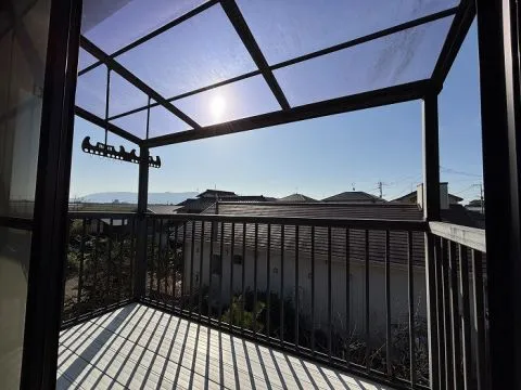 2階バルコニーです。陽当たりも良くお洗濯ものを干すのも気持ちがよさそうです。