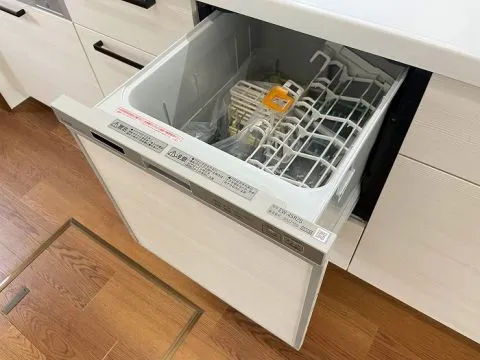 食洗機付きのシステムキッチンで、家事の負担を軽減してくれます。