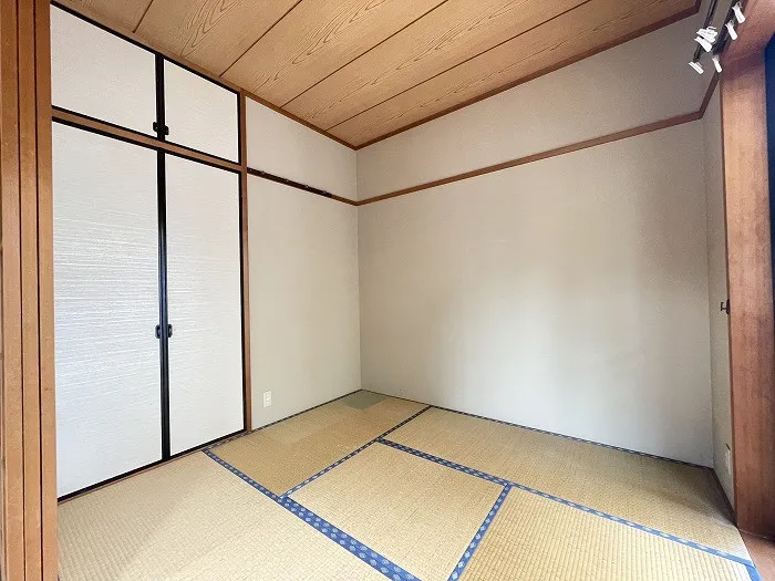和室4.5帖です。1階には和室が二部屋ございますので、ライフスタイルに合わせて使用可能です。