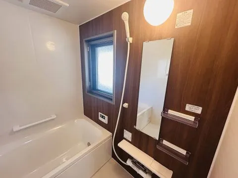 「篠栗」駅徒歩10分で、スーパーやコンビニも近く暮らしやすい便利な立地です。