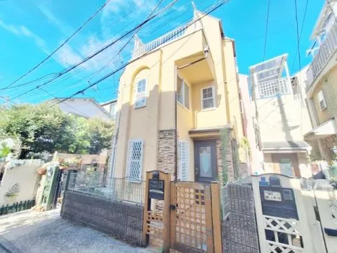 「西大井」駅まで徒歩4分の好立地に佇む中古住宅！