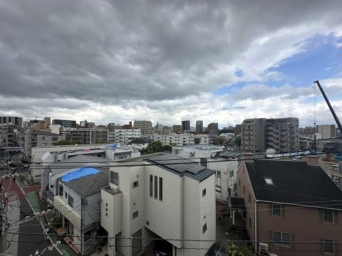 バルコニーからの眺望◎ローンの事など、疑問に思っていることなどお気軽にお問い合わせください。