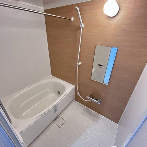 ユニットバス取り換え済み　浴室換気乾燥機能付き