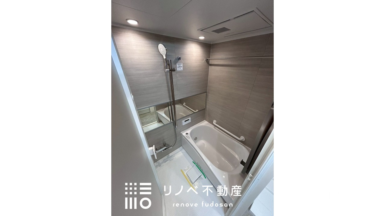 UB新規取り換え済み！ 浴室乾燥暖房機能付き ブラウン基調の落ち着いたバスルーム♪