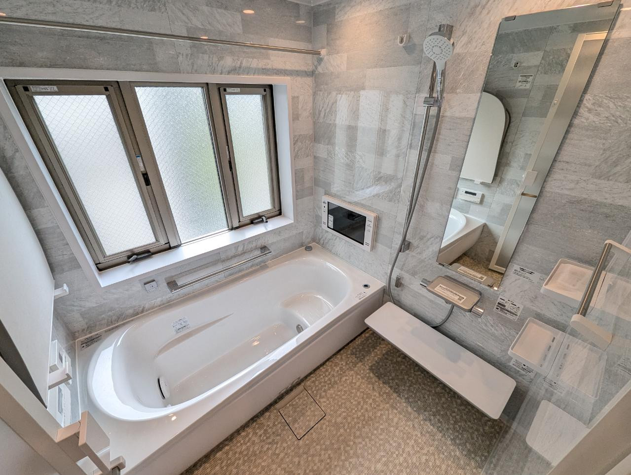 TV付きゆったり一坪バス