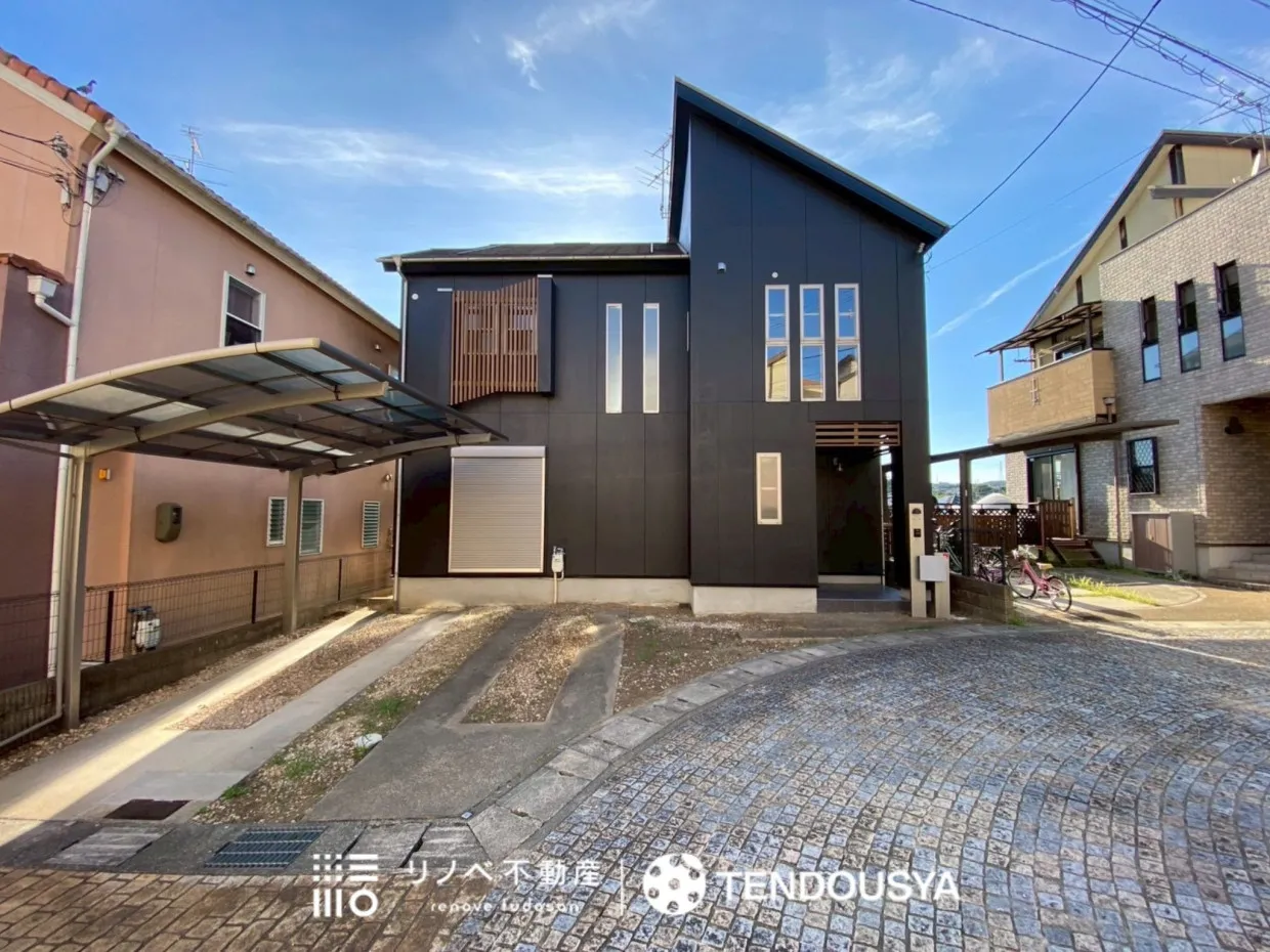 【外観】閑静な住宅地の駐車２台可能な物件です♪