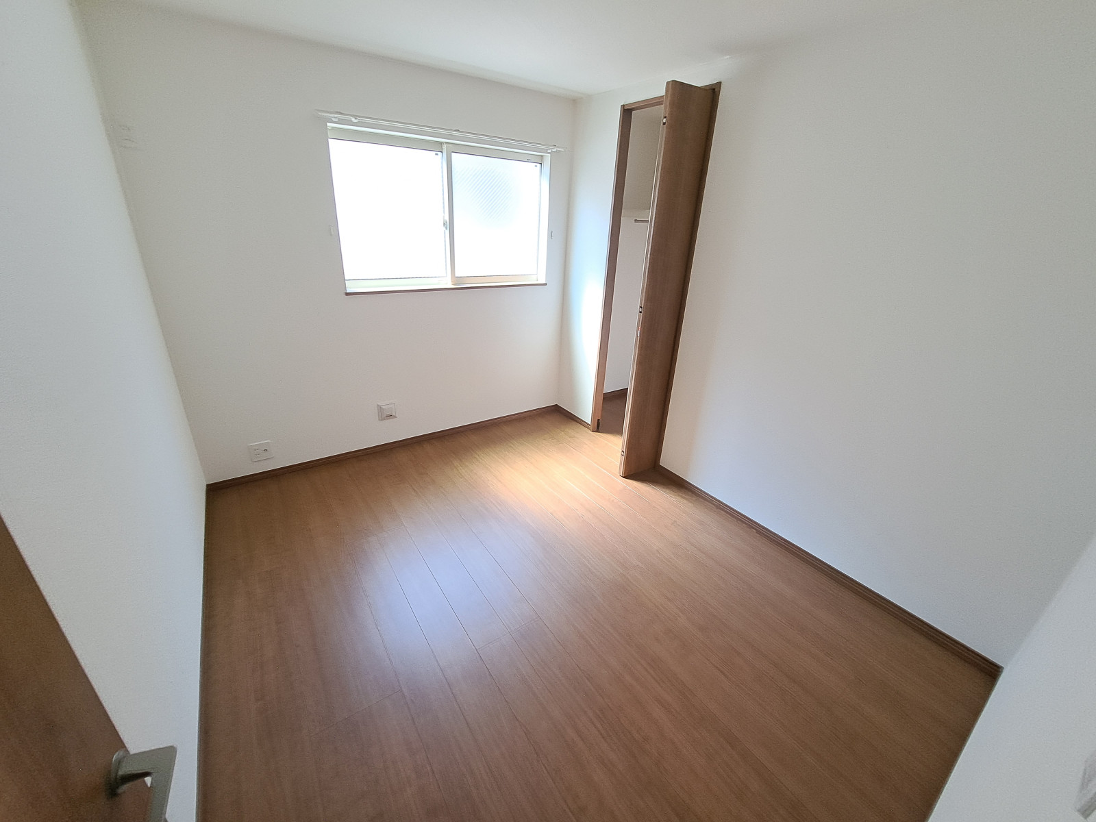 2階洋室5.2帖 おこさまのお部屋にいかがですか？