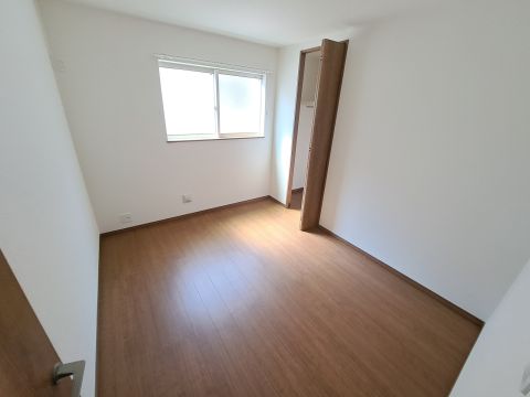 2階洋室5.2帖 おこさまのお部屋にいかがですか？