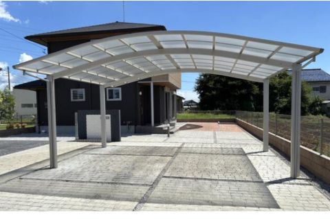 2台分のカーポート付き