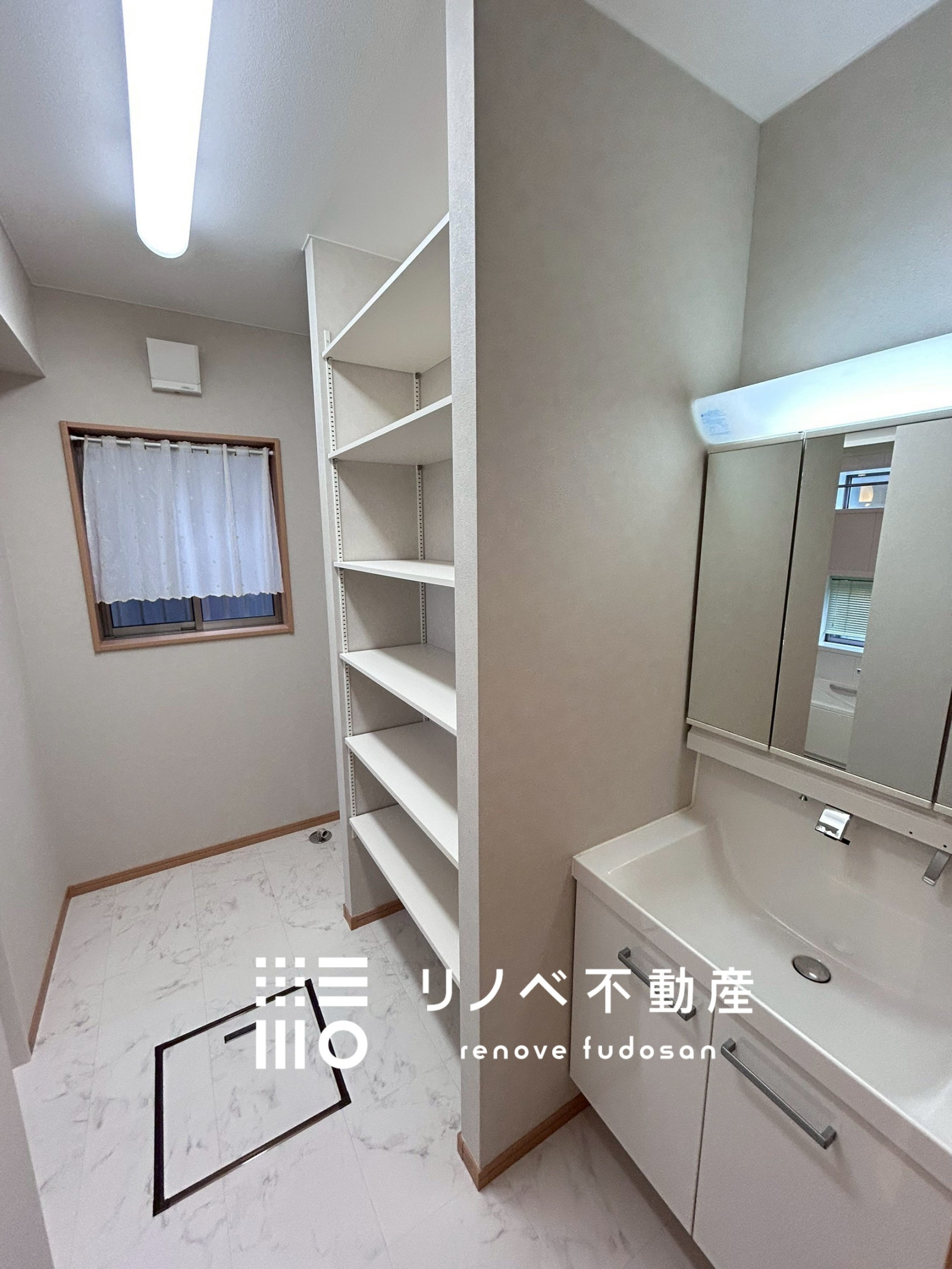 室内（2025年9月）撮影 タオルやパジャマなどの収納に便利な収納箇所つき！