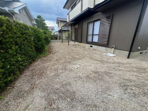 お庭です。BBQやお子様のプールなどご家族で楽しめそうです。