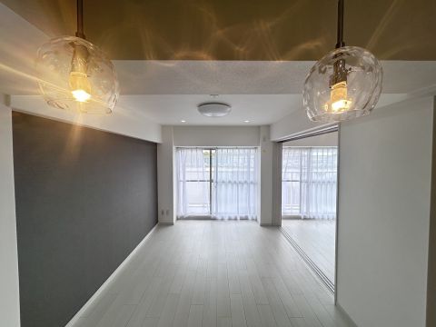 おしゃれなﾍﾟﾝﾀﾞﾝﾄﾗｲﾄ付き