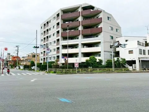 「千鳥町」駅徒歩7分！スーパーやコンビニが徒歩5分圏内にあり住みやすい環境のマンション♪