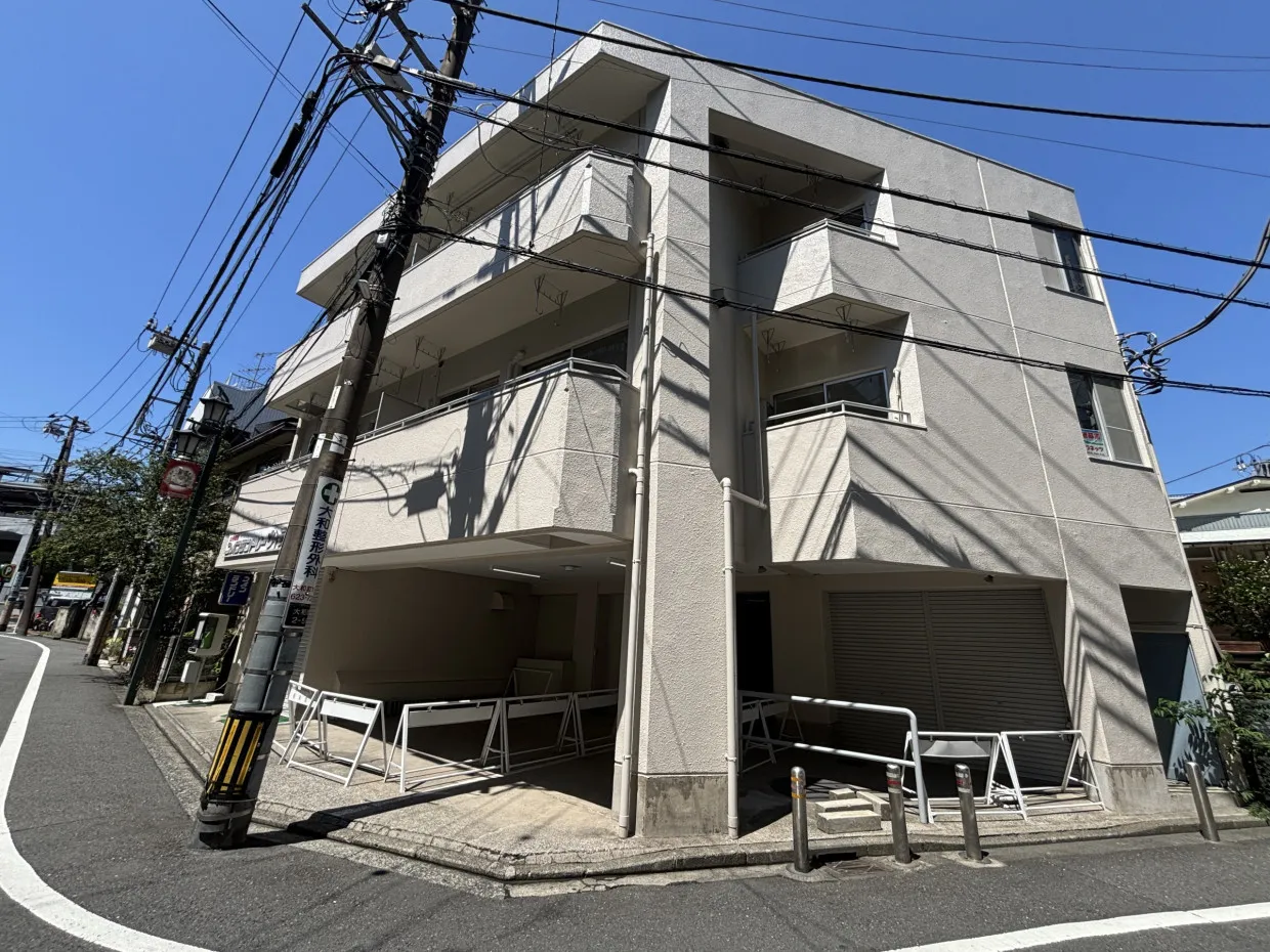 総戸数12戸の小規模マンションです。