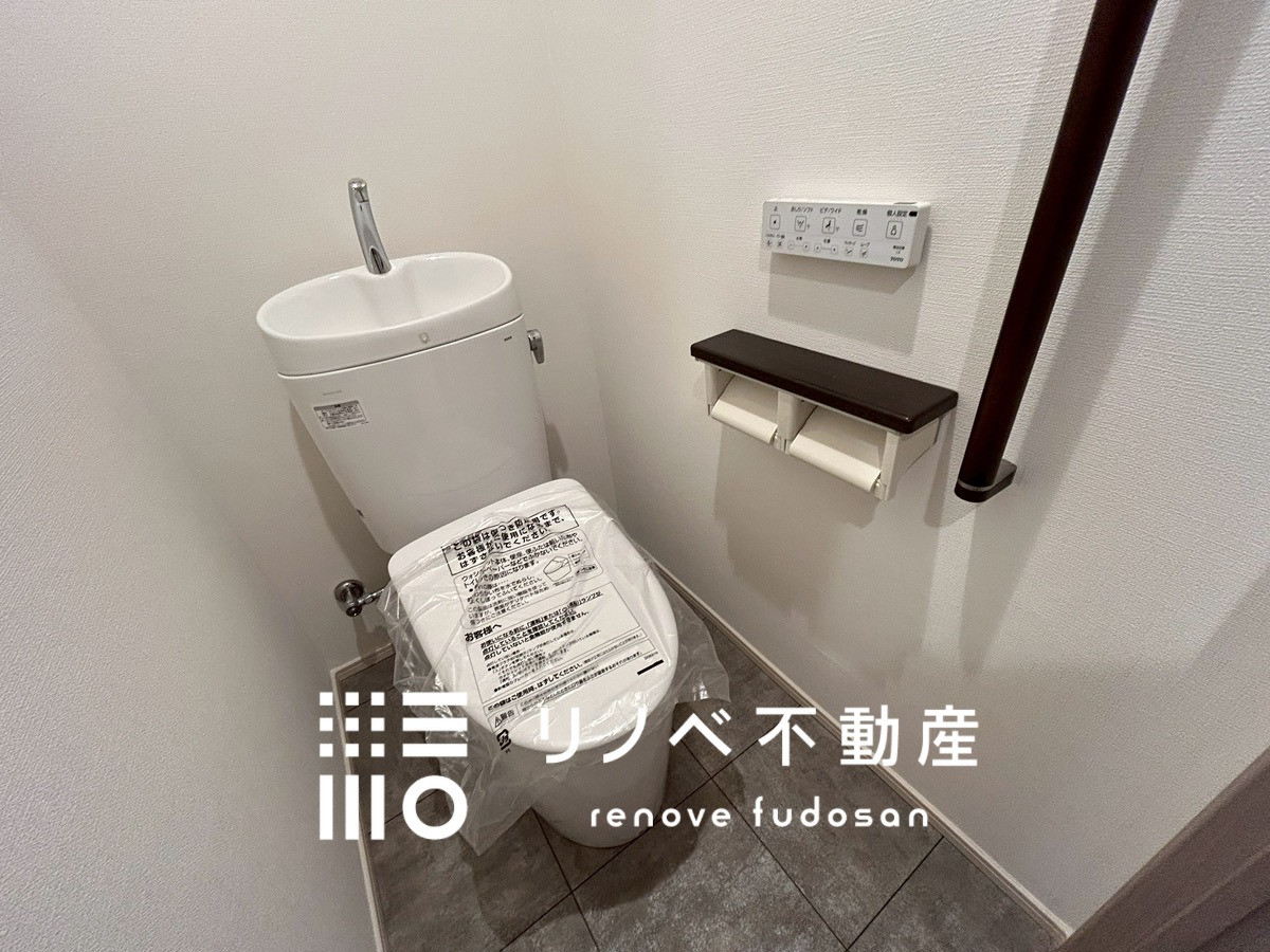 ウォシュレットは交換工事済みで、清潔かつ安心してご利用いただけます