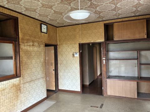 収納の付いた広々ダイニング。家事動線に優れています。