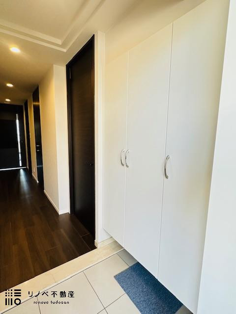 玄関には大きなシューズボックスが2つ付いています。これだけあればしっかり収納できそうですね♪