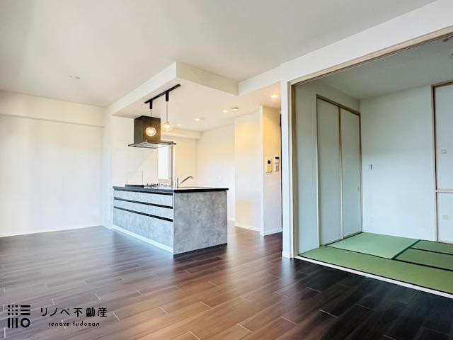 大人気の名東区エリアで、大切なペット２匹と住めるリフォーム済み物件の登場です！ 約18.2畳のLDKは暖かな日差しが差し込む広々とした空間です！