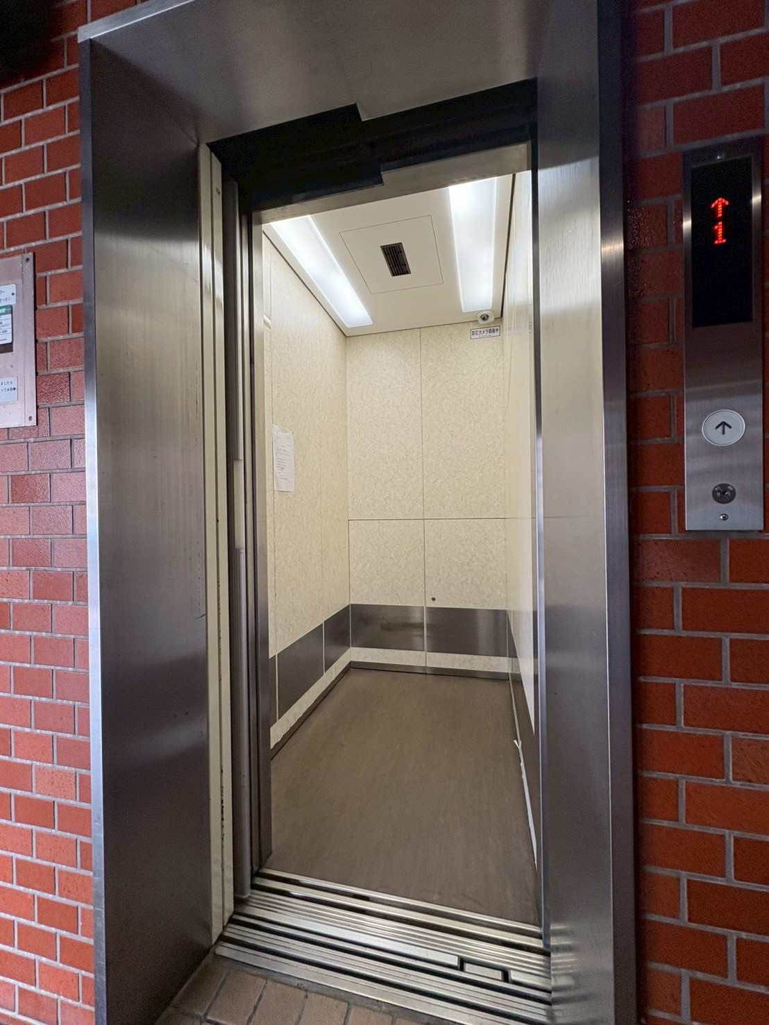 エレベーター付きです。
