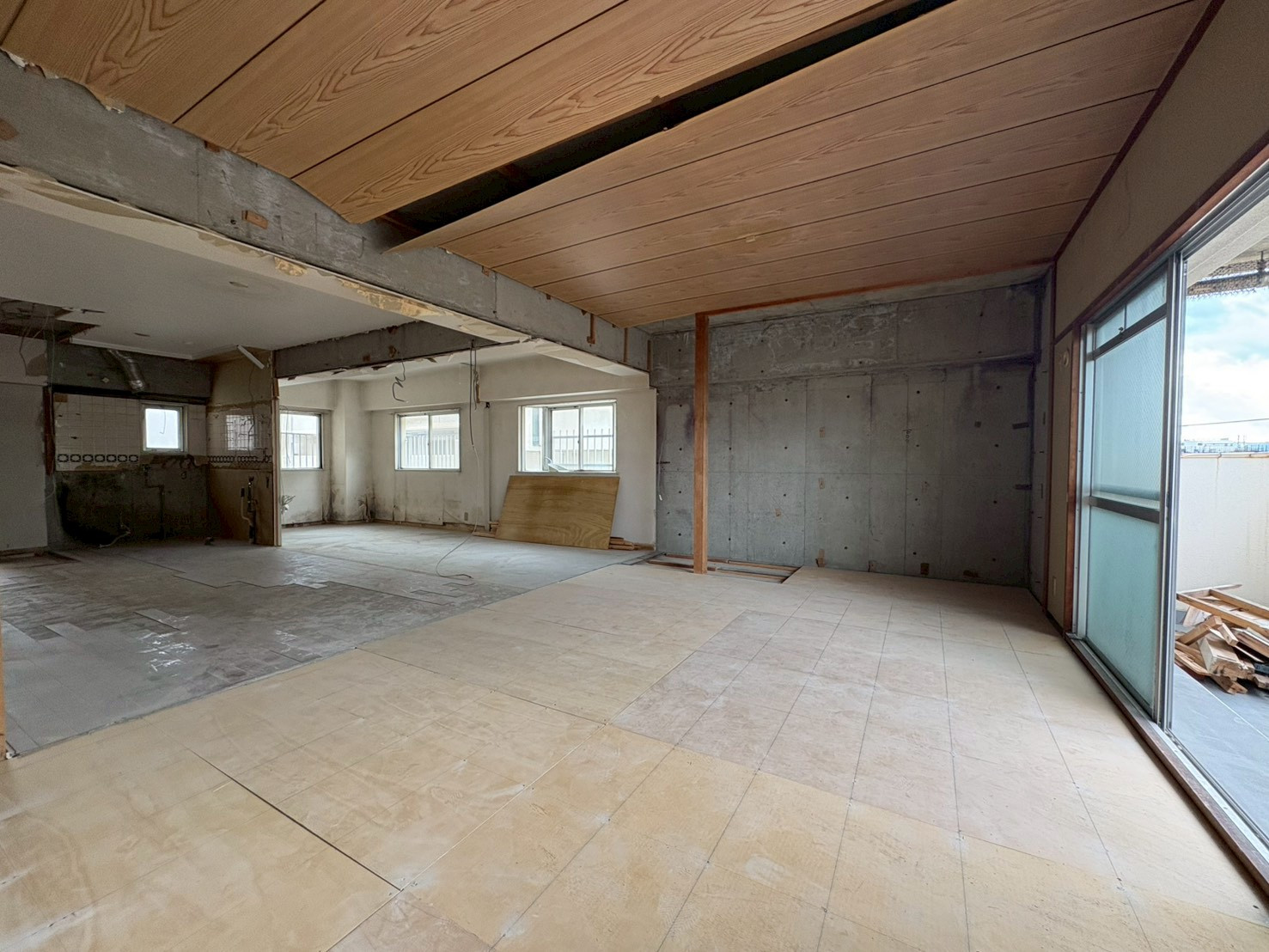 現況です。3LDKや2LDK等間取りも自由に変更できます。