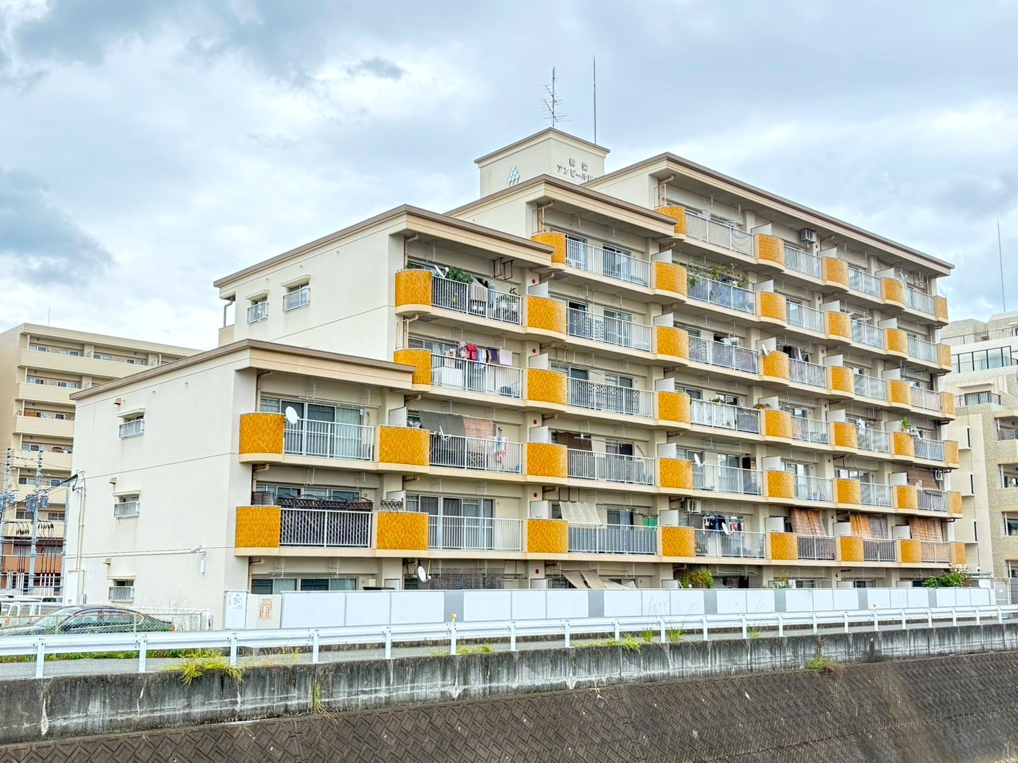 現地外観写真。