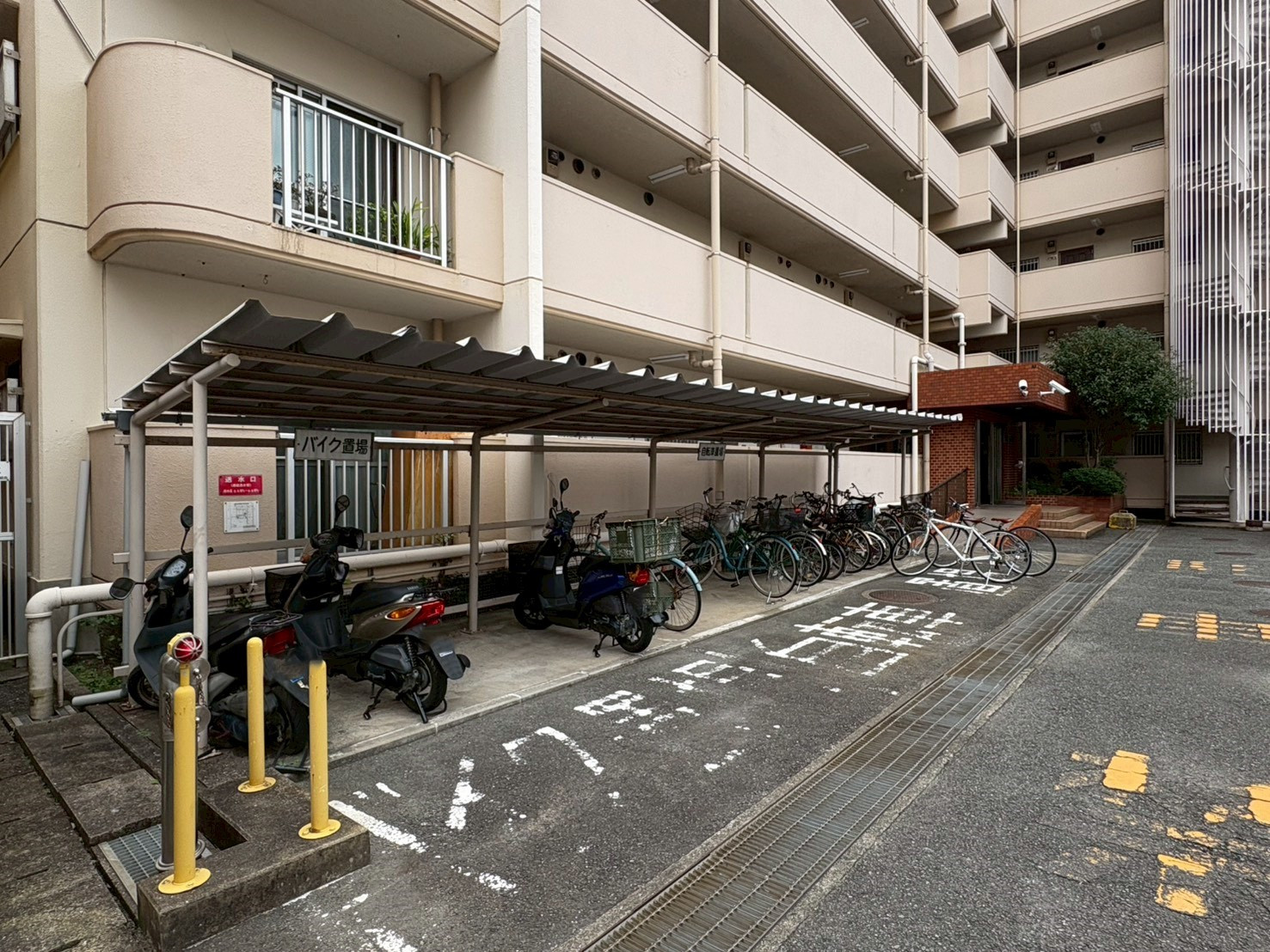 バイク置場・駐輪場