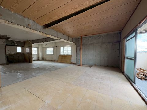 現況です。3LDKや2LDK等間取りも自由に変更できます。