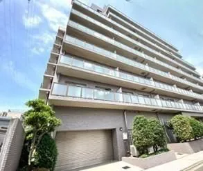 東急世田谷線【西太子堂】駅徒歩5分東急田園都市線【三軒茶屋】駅徒歩8分と都心アクセスも良好。