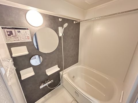 南向きのリビングは陽当たり良好です